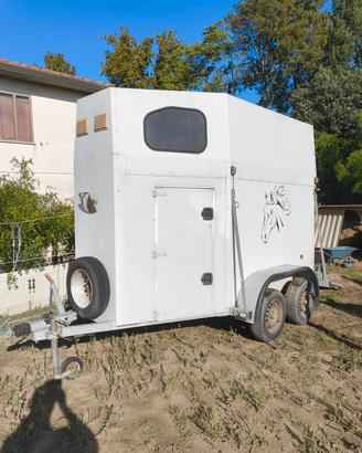 trailer 15 qli