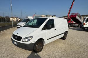 MERCEDES-BENZ 111 CDi