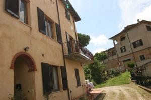 VS18 - Trequanda villetta a schiera di mq