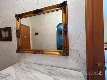 Specchio da parete con cornice – stile classico