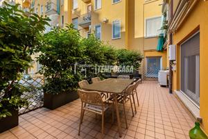 TRILOCALE CON TERRAZZO E BOX