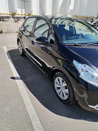 Peugeot 208 1.2 active Benzina