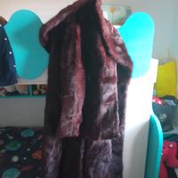 Cappotto e cappello di Visone.