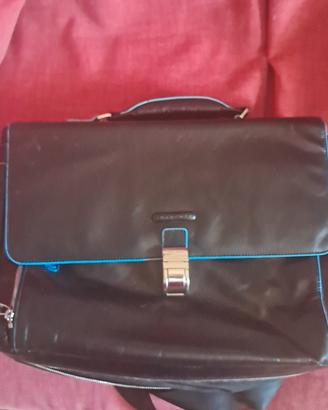 borsa di pelle di vitello piquadro