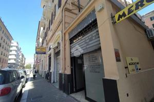 NEGOZIO A GENOVA