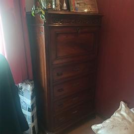 segretaire e mobietto