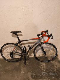 Bici da corsa in carbonio