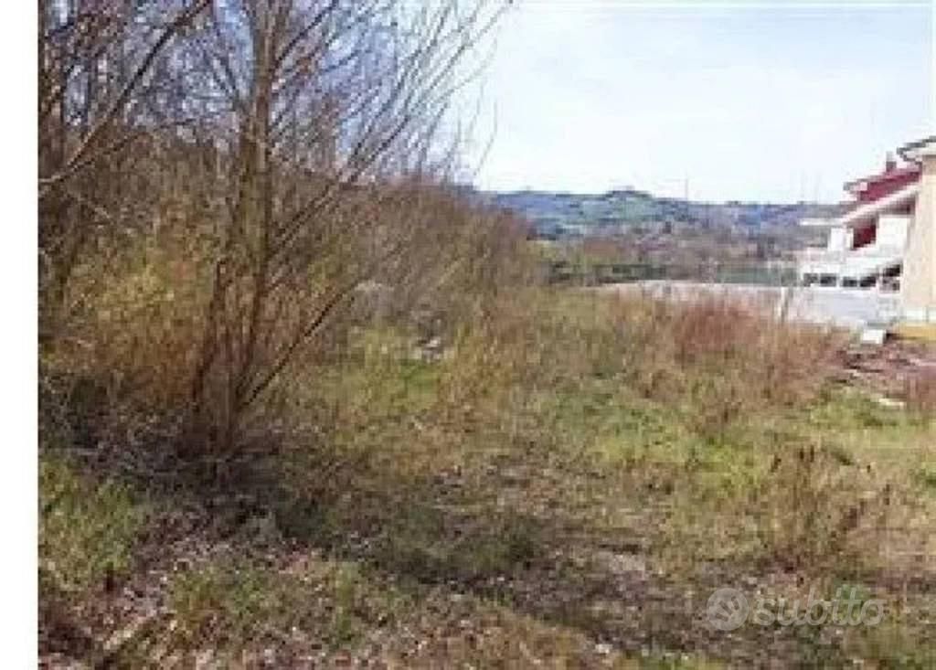Immobile in asta di 2291 m² a Urbino - Vista 2