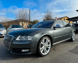 Audi A8 S8 5.2 V10 quattro tiptronic