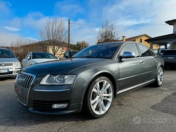 Audi A8 S8 5.2 V10 quattro tiptronic