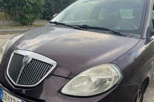 Lancia ypsilon LEGGI BENE