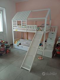 Letto a castello con scivolo e cassetti bambini