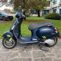 Piaggio Vespa 300 GTS SUPER TECH