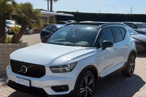 XC40 T5 Recharge Hybrid 262cv *Tetto *Gancio Train