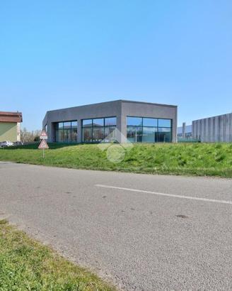 CAPANNONE A BRUSNENGO