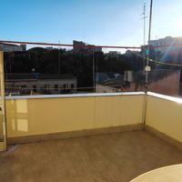 Palazzetto cielo-terra pochi passi Via Roccaromana