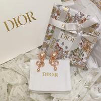 Orecchini Dior Tribales con doppia sfera di perle