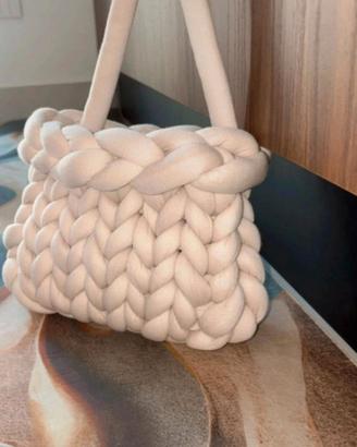 borsa fatta a mano per le donna