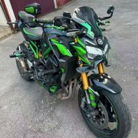 Kawasaki Z900 SE 2024 – accessoriata