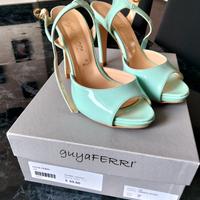 Sandalo con tacco nr. 37