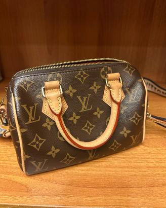 LOUIS VUITTON Speedy20