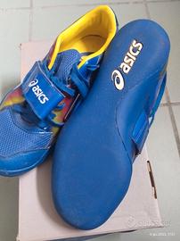 scarpe lancio del peso