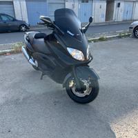 Yamaha T Max - 2005