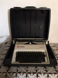 Macchina da scrivere vintage80 Olympia perfetta