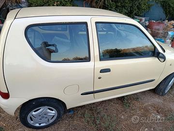 Fiat 600 cc 1100 del 2004 
