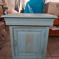 Comodino stile provenzale