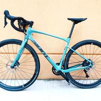 Giant Revolt Advanced 0 (2020) size M, carbonio
