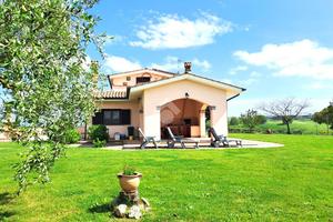 VILLA SINGOLA A RIGNANO FLAMINIO