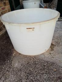 mastello vinaccia bacinella plastica 700 litri