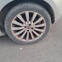 4  Pneumatici 4 stagioni Nexen 225/45/17 94V 