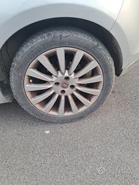 4  Pneumatici 4 stagioni Nexen 225/45/17 94V 