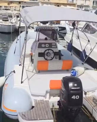 Panamera PY 60 + posto barca + assicurazione