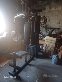 Attrezzo step per attività ginnica.