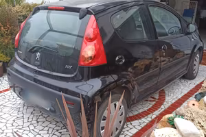 PEUGEOT 107 NERA km 30.306 ( 2006)