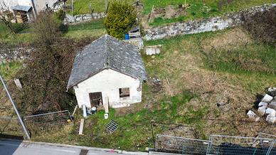 Terreno edificabile a Strigno - 615 mq con casetta