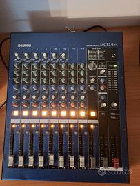 mixer yamaha MG12/4fx