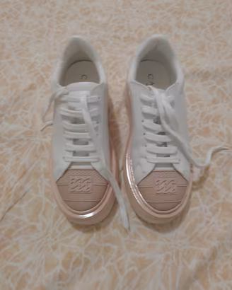 Snikers Casadei