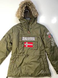 Piumino con cappuccio donna