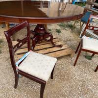 Tavolo ovale  in mogano