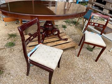 Tavolo ovale  in mogano