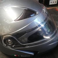 Casco colore grigio moto scooter