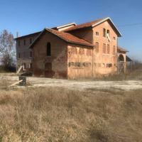 Casale con terreni agricoli a Marcon (VE)