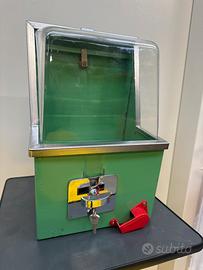 Distributore automatico di caramelle vintage