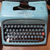 Coppia macchine da scrivere Olivetti 