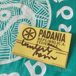 autografo Umberto Bossi e t-shirt Padania