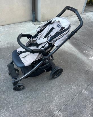 Passeggino pegperego pieghevole con culla